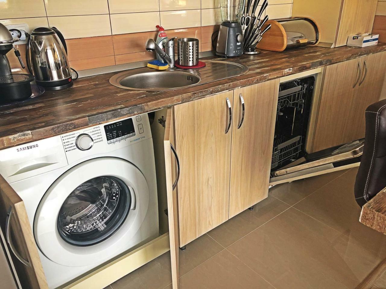 Luxor Apartment Otopeni Εξωτερικό φωτογραφία